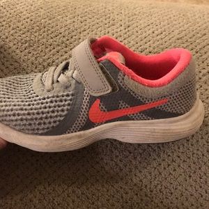 Toddler Nike shoes $12